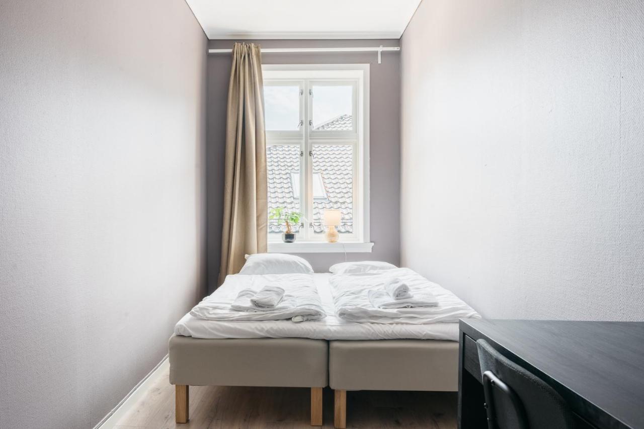 S54 - Private Rooms In The City Center Bergen Exterior photo